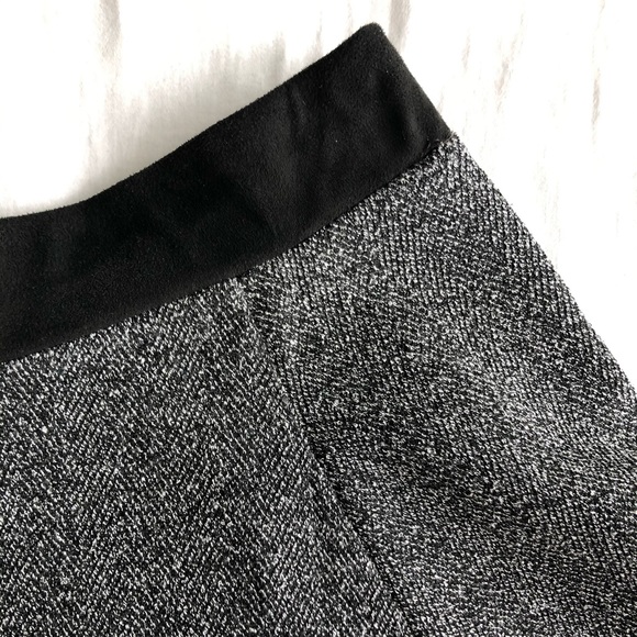 H&M black and white short skirt - Picture 4 of 4